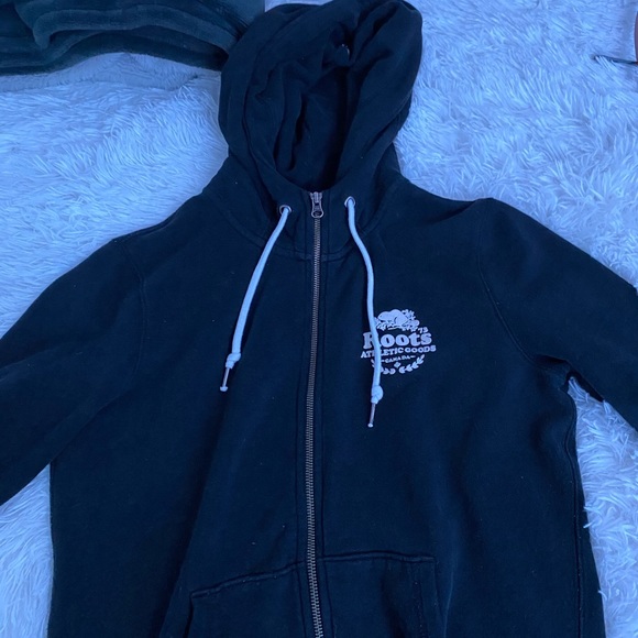 Roots Zip up Sweater - Picture 2 of 2